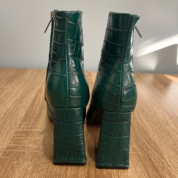 Green croc booties - Picture 3 of 5